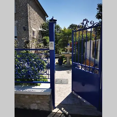 Σπίτι διακοπών Du Bois Du Lys _ Piscine Privee Dammarie-lè-Lys